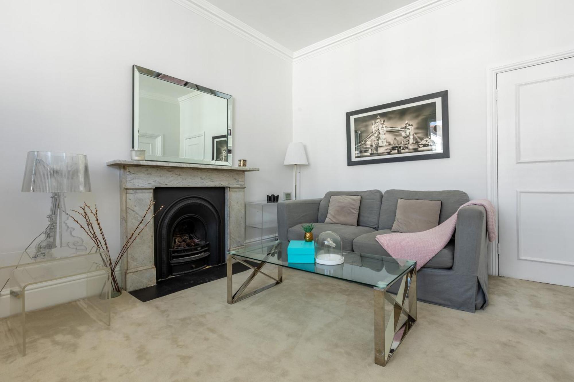 Brigth & Beautiful 1br Flat In Earls Court * Londres