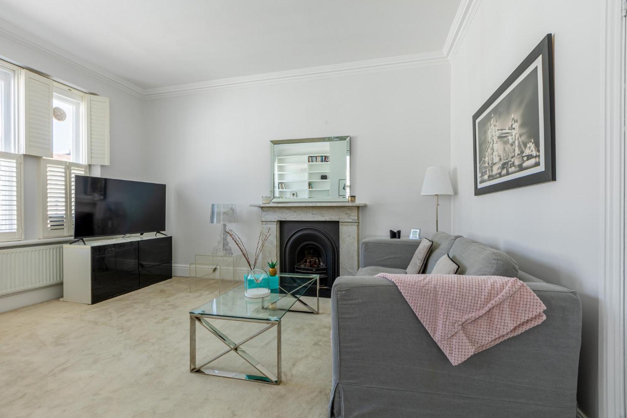 Brigth & Beautiful 1br Flat In Earls Court * Londres